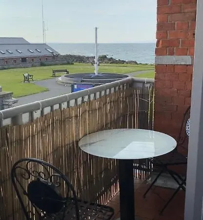 Lifeboat House Апартаменты Скеррис