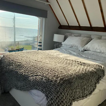 Lifeboat House * Скеррис