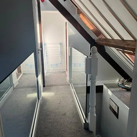 Lifeboat House Апартаменты Скеррис