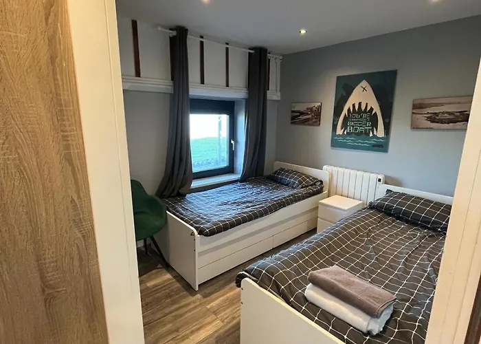 Lifeboat House Apartament *